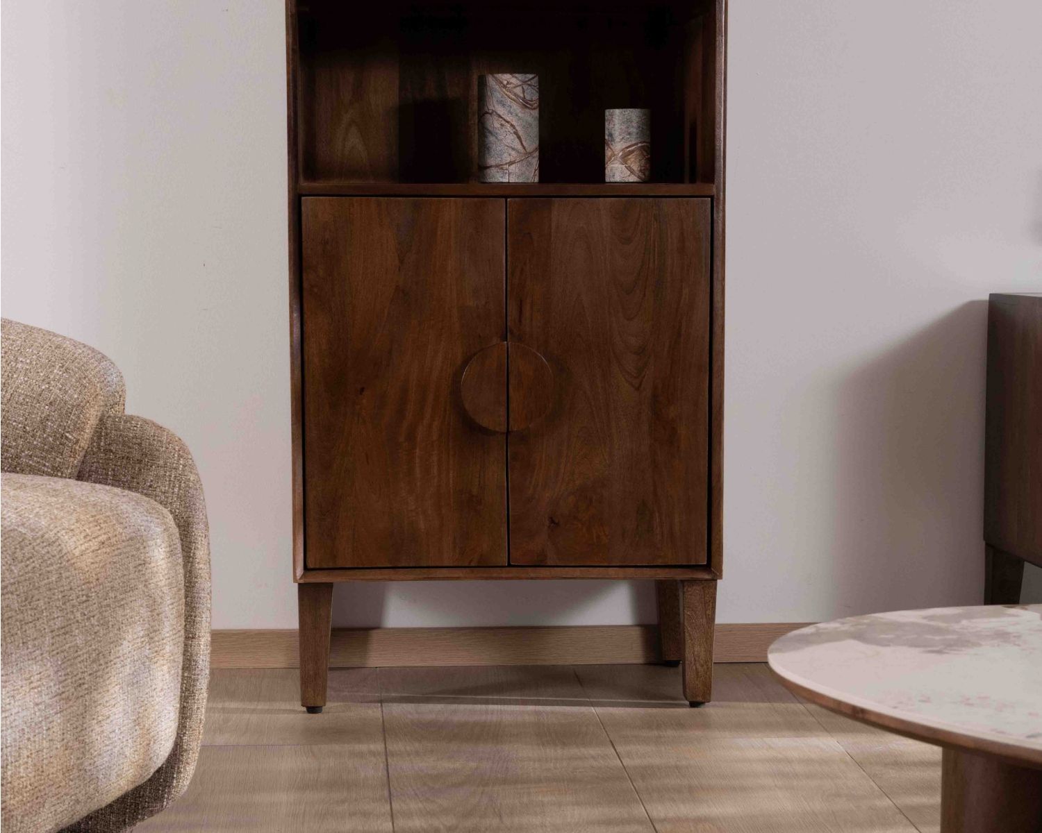 Colonne de rangement rétro en manguier massif foncé 60 cm "Kaldo" Esprit mid-century