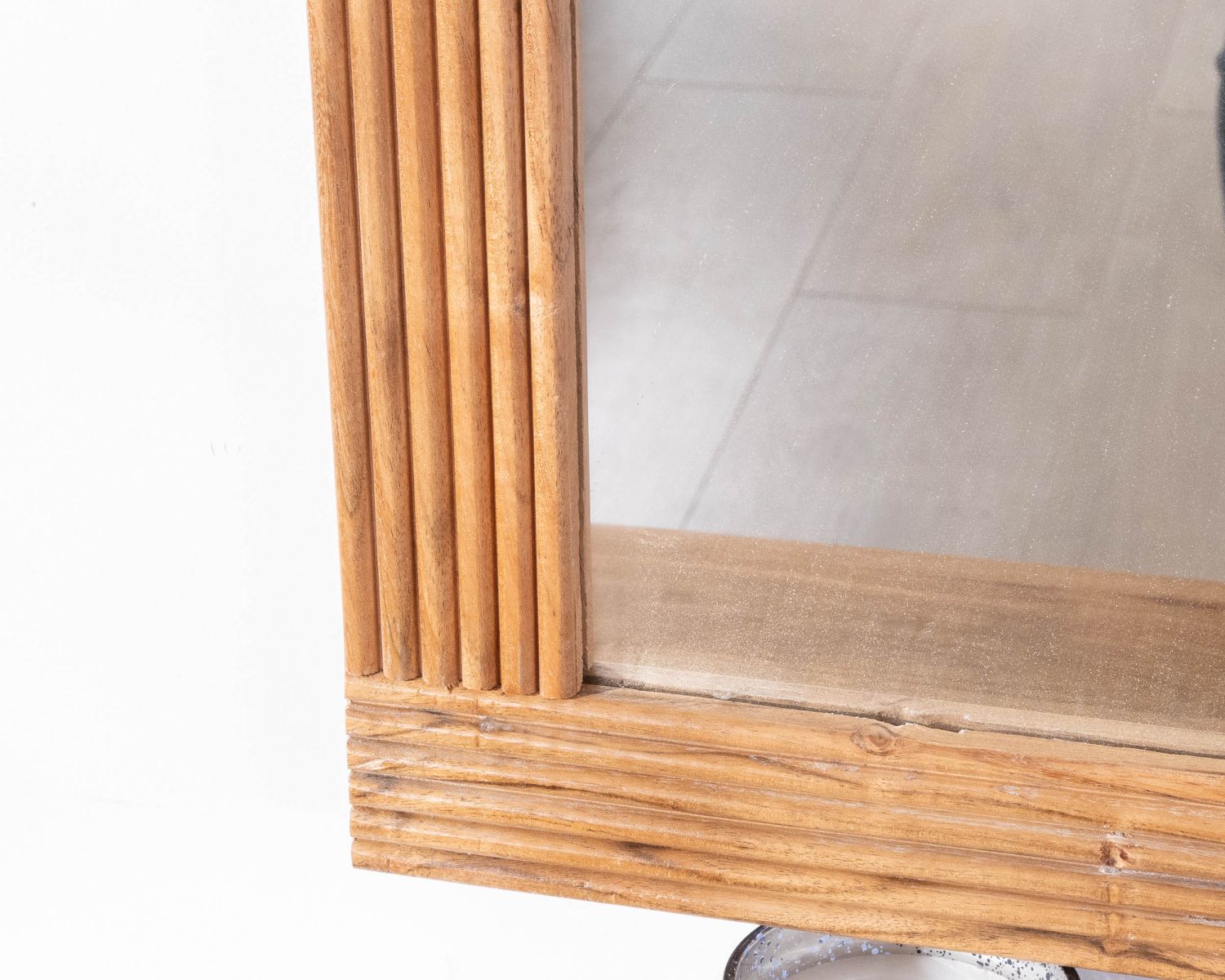 Miroir 120x70 cm cadre en acacia massif "Wendy" finition striée