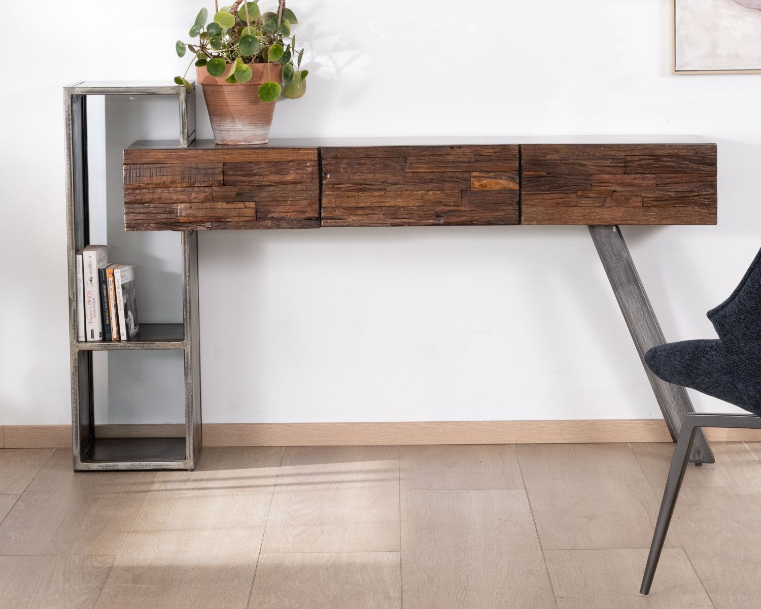 Console design et originale en bois et métal "Crescendo"