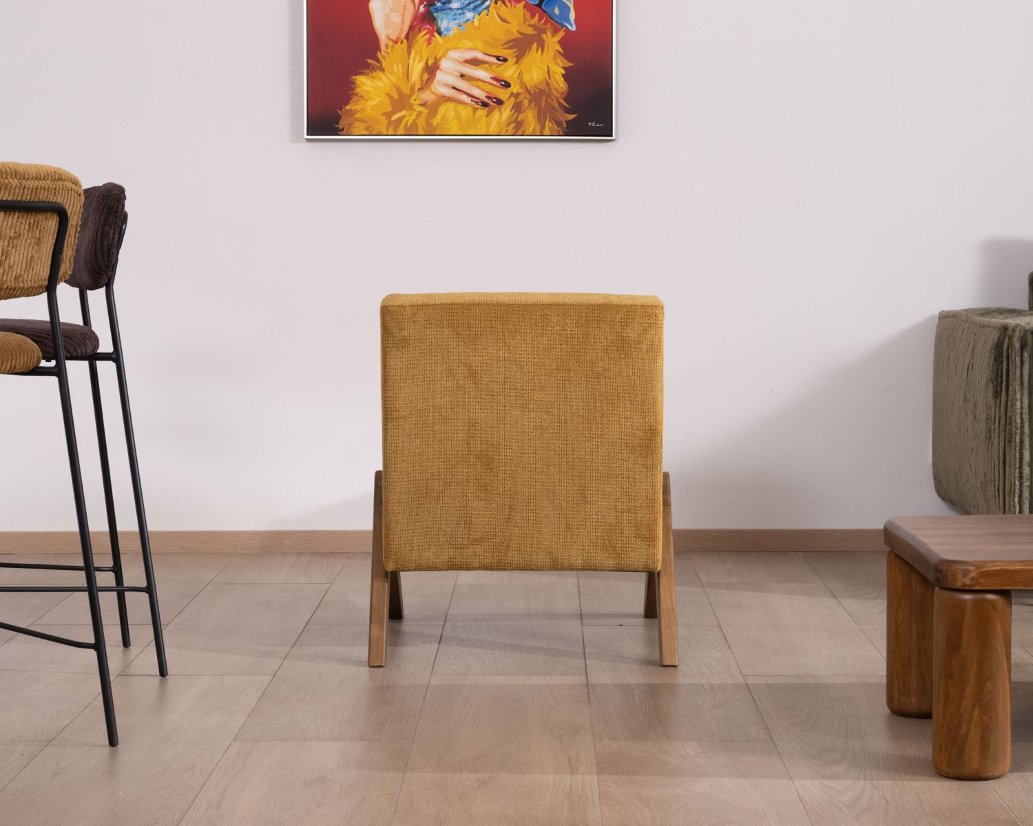 Fauteuil style vintage avec pieds boomerang "Tolga" coloris jaune moutarde