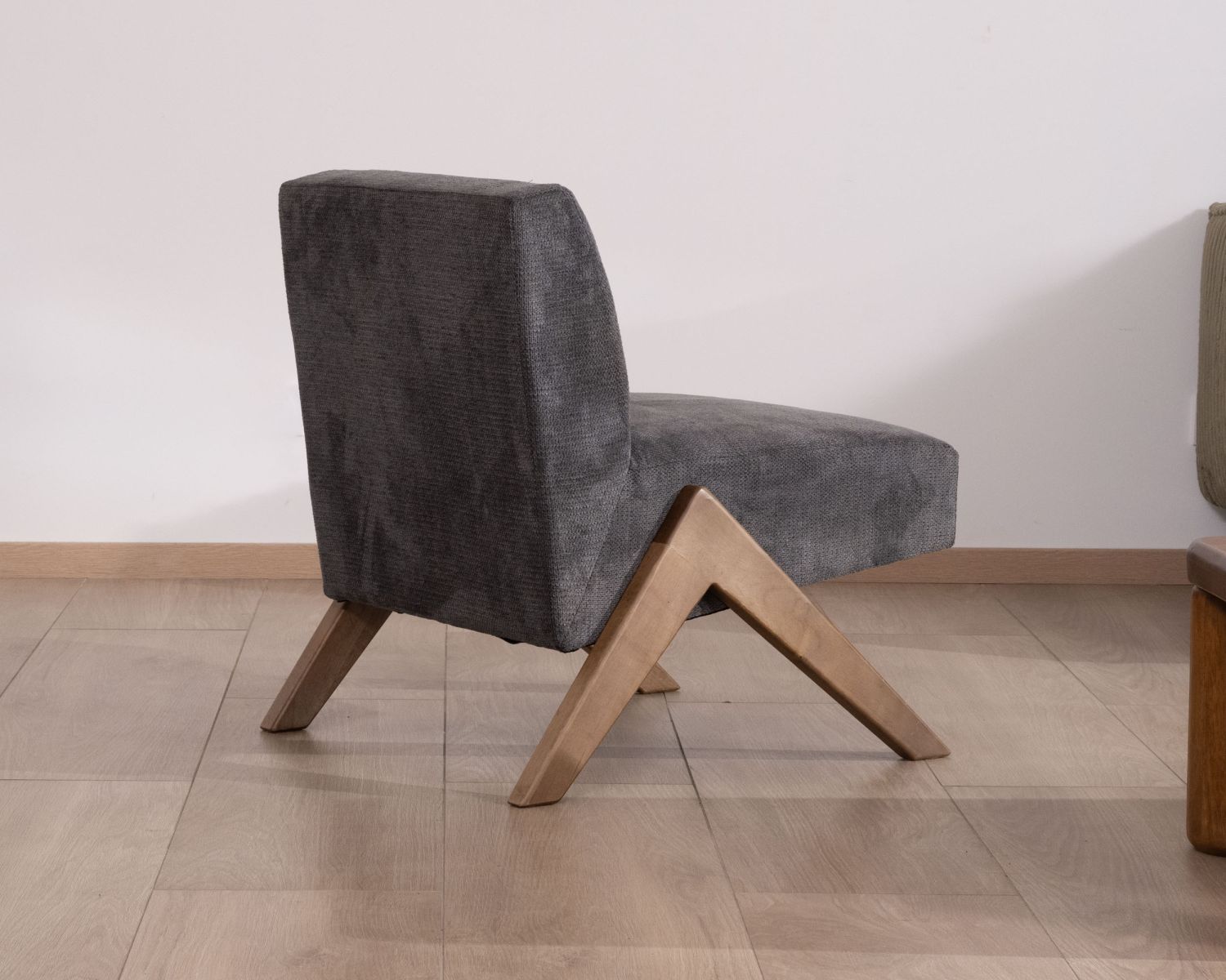 Fauteuil déco anthracite style rétro "Tolga" pieds boomerang