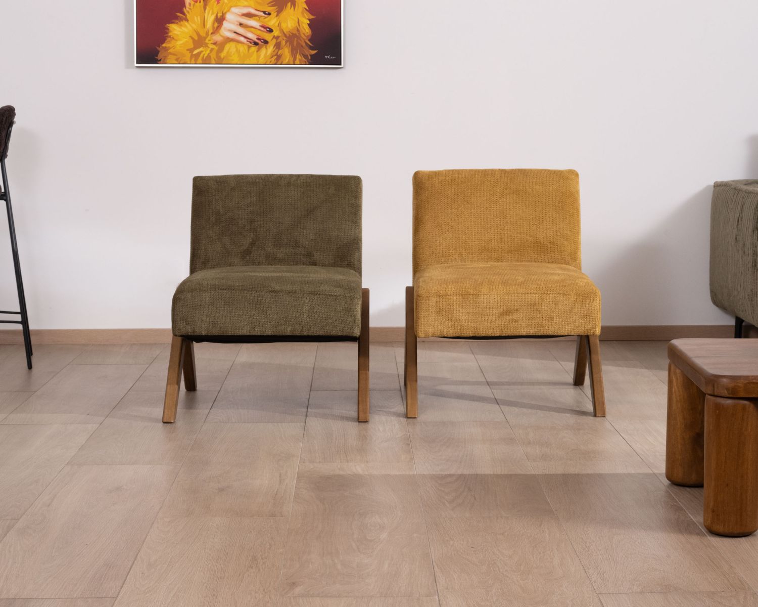 Fauteuil style vintage avec pieds boomerang "Tolga" coloris jaune moutarde