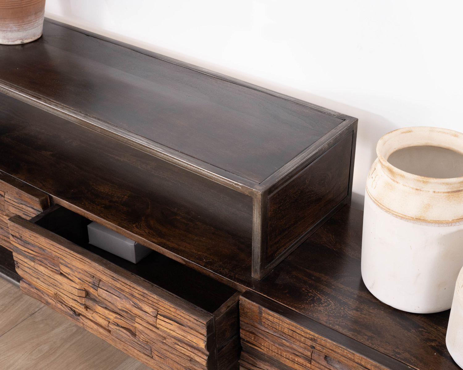 Meuble TV 195 cm original en bois et métal "Crescendo" avec éclairage LEDs