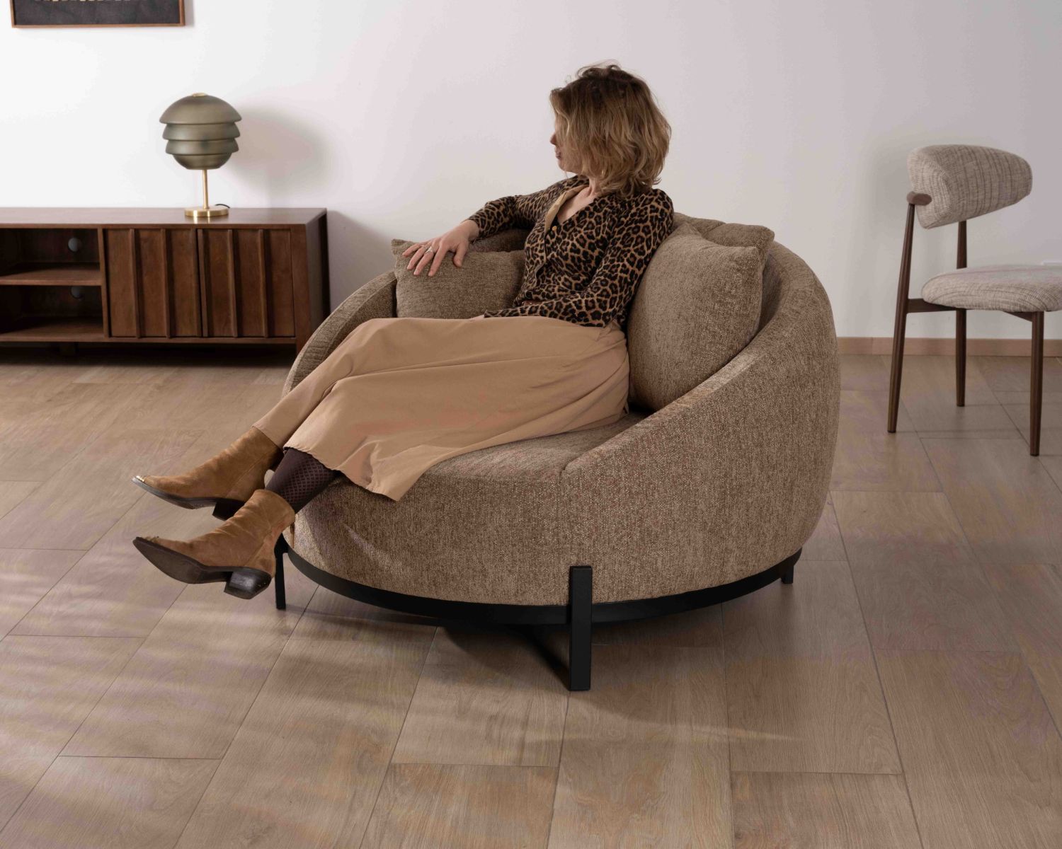 Chauffeuse XL en tissu bouclette taupe "Sweet Culture" 120 cm ultra confort