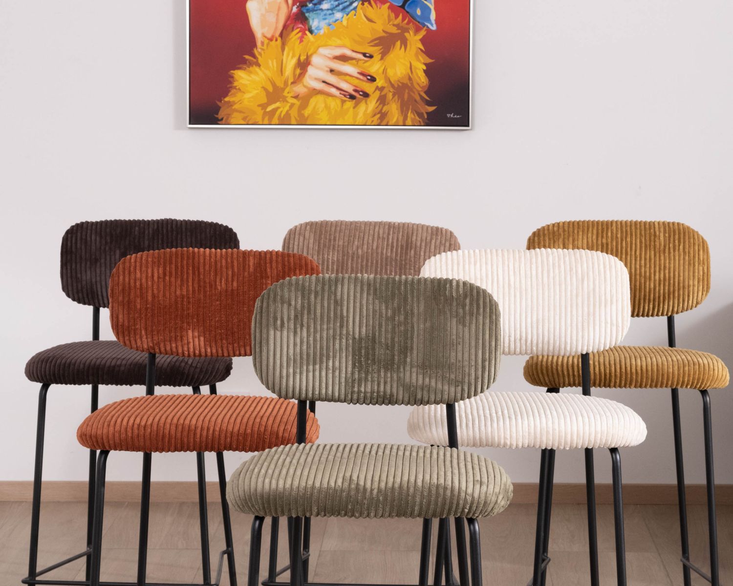 Lot de 4 chaises de bar rétro en velours côtelé kaki et pieds métal noir "Kulmino"