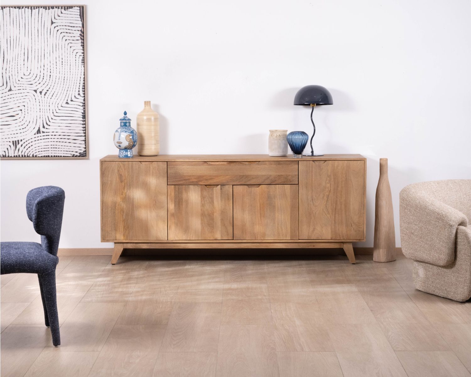 Enfilade 4 portes 200 cm en manguier teinte noyer clair "Elyka" style scandinave