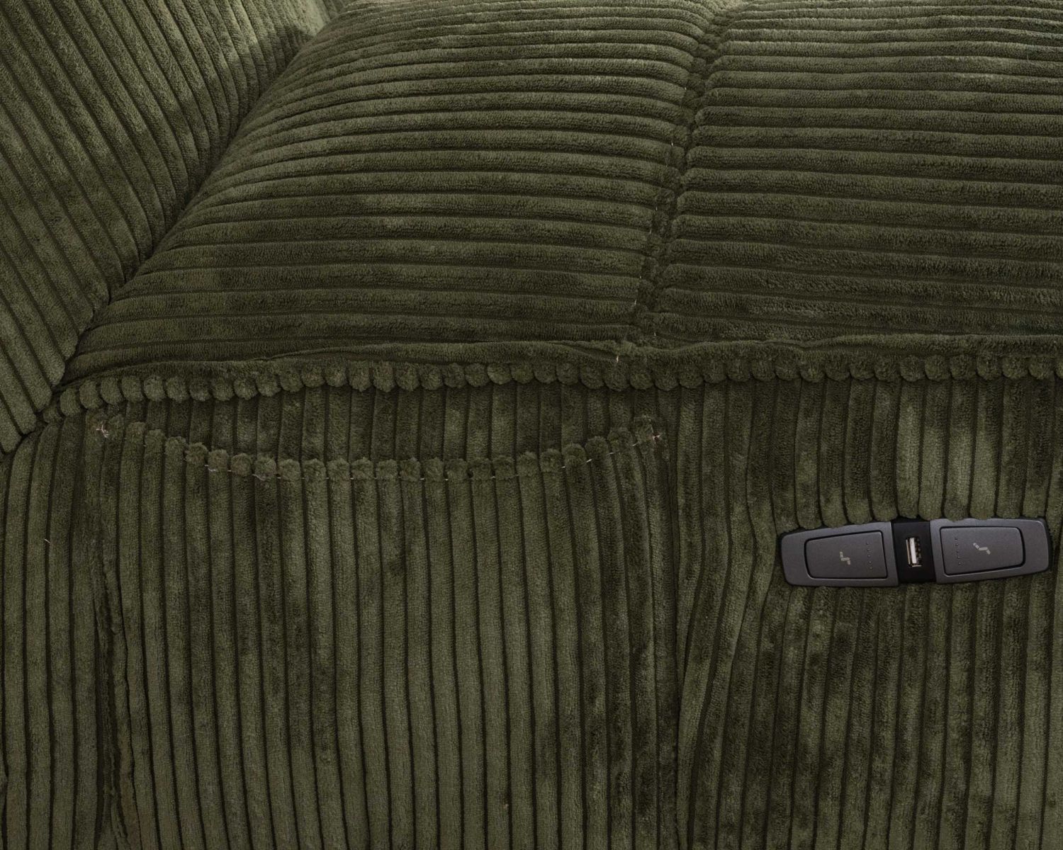 Fauteuil relax esprit cosy en velours côtelé vert "Cascada" avec inclinaison électrique