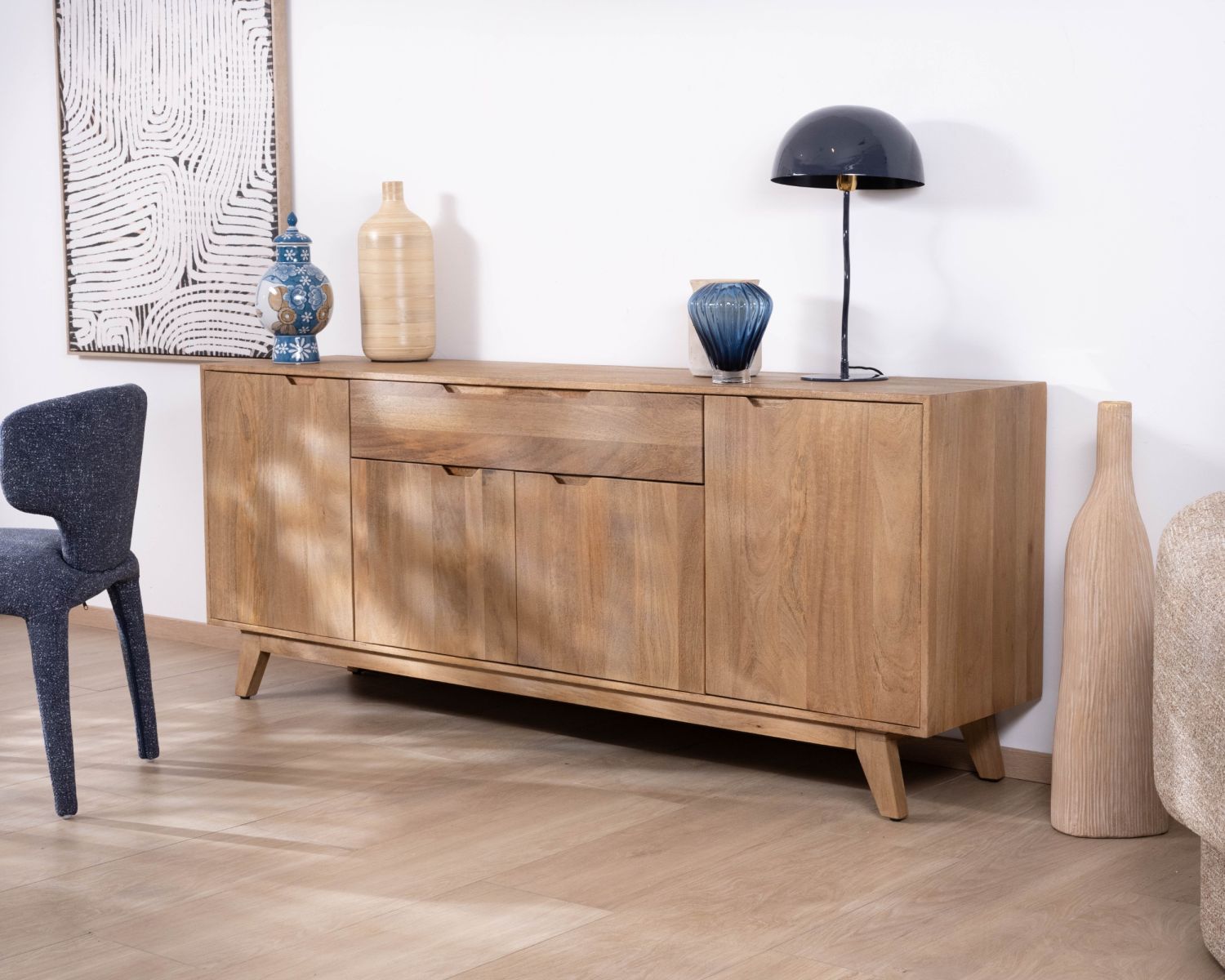 Enfilade 4 portes 200 cm en manguier teinte noyer clair "Elyka" style scandinave