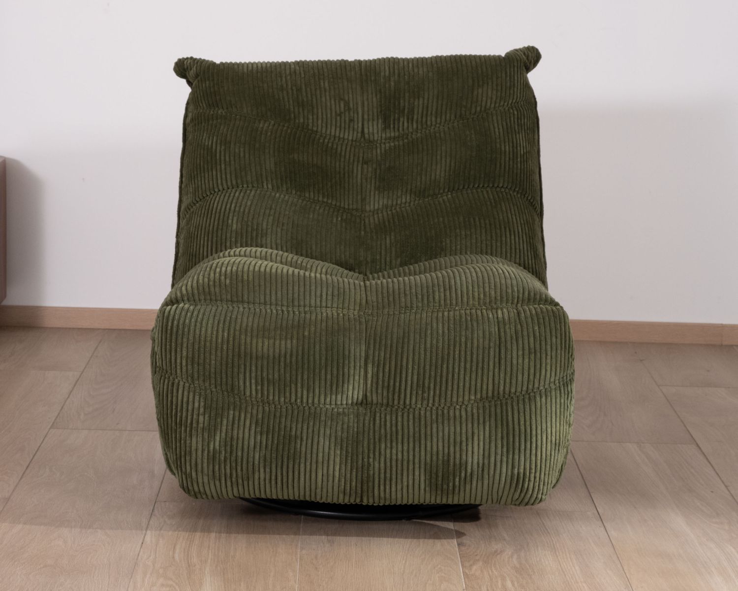 Fauteuil relax esprit cosy en velours côtelé vert "Cascada" avec inclinaison électrique