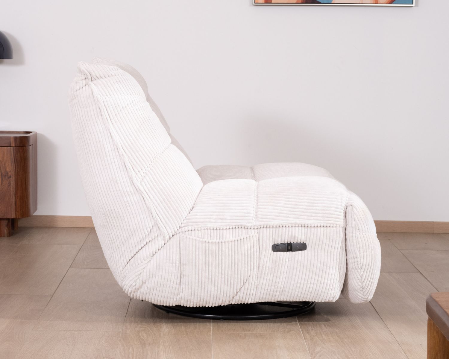 Fauteuil pivotant et inclinable en velours côtelé écru "Cascada"