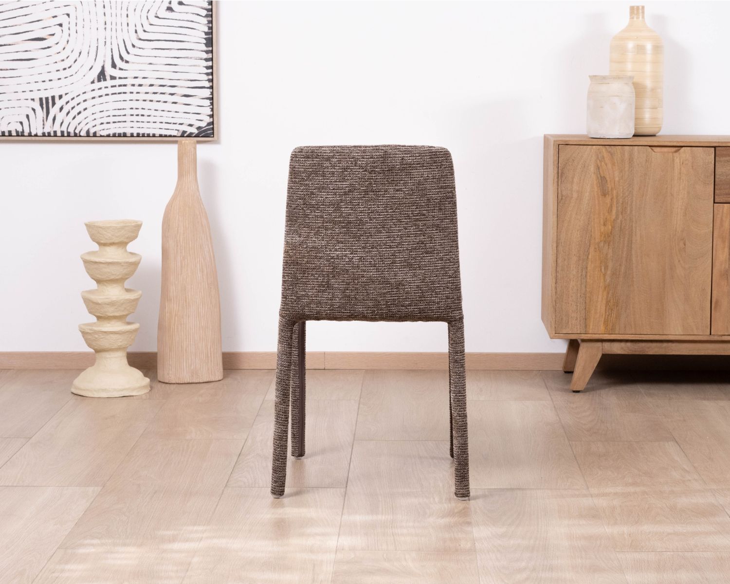 Lot de 4 chaises de repas contemporaines en tissu cacao tramé “Otto” revêtement intégral et lignes épurées