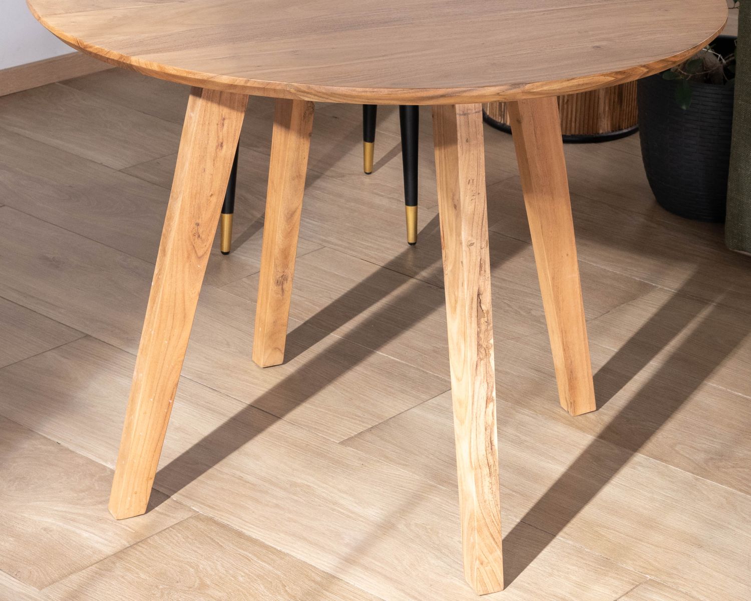 Table ronde en acacia style rétro "Boomer" diamètre 100 cm