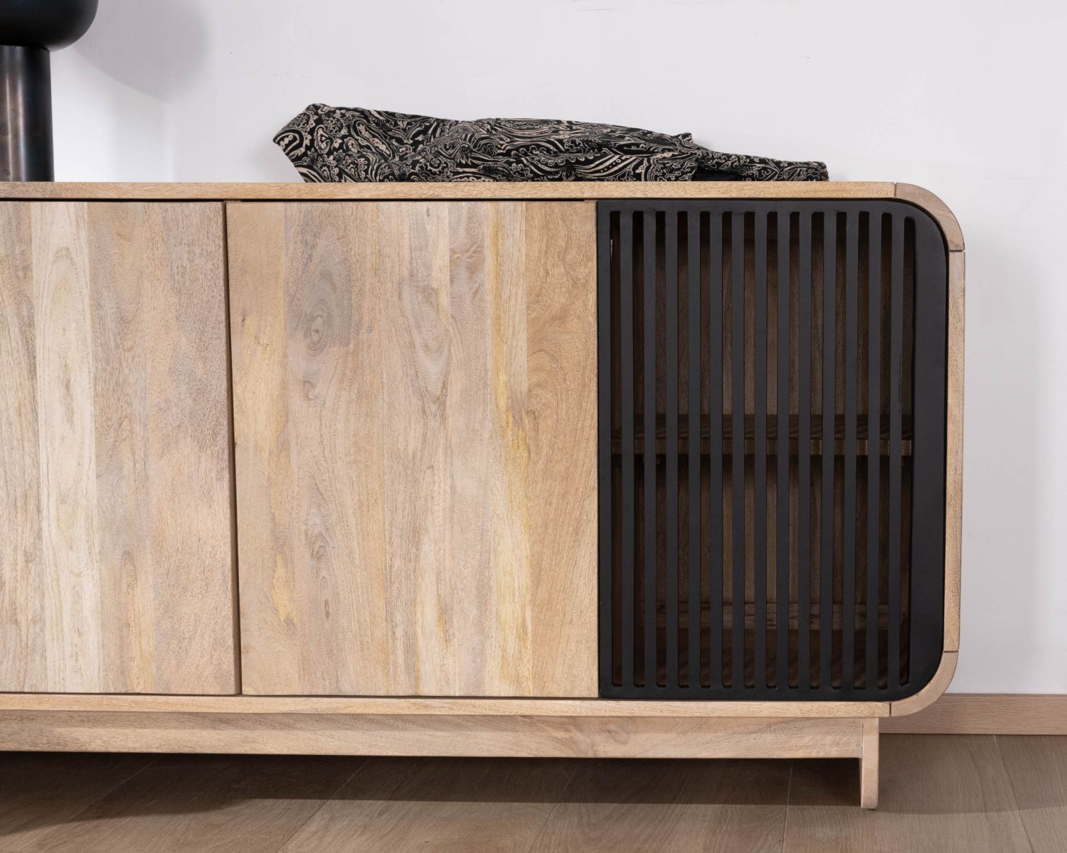 Bahut 180 cm en manguier design épuré japandi "Jappy" 4 portes