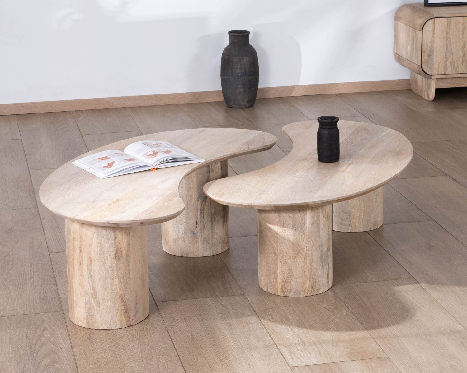 Duo de tables basses design épuré en manguier "Jappy" forme haricot