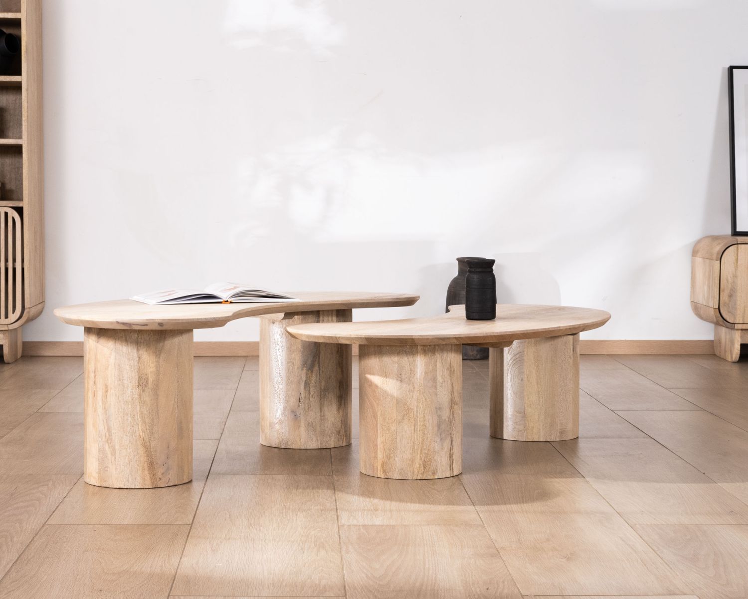 Duo de tables basses design épuré en manguier "Jappy" forme haricot