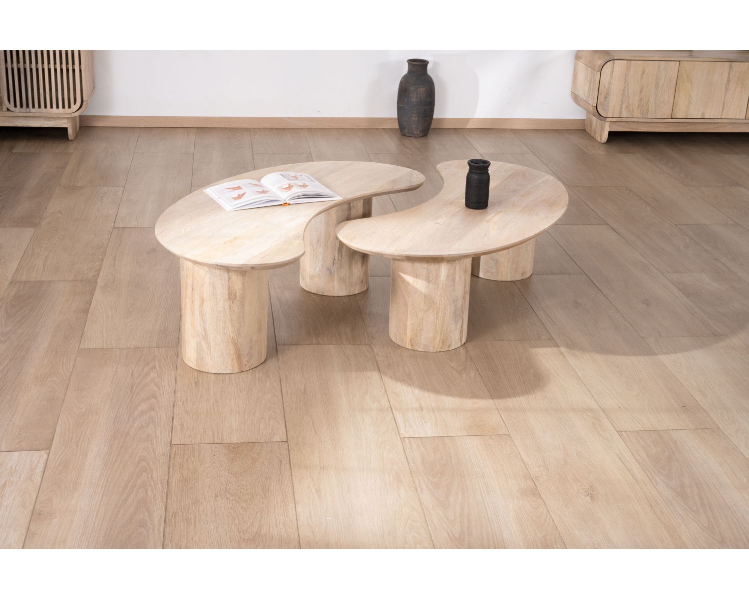 Duo de tables basses design épuré en manguier "Jappy" forme haricot