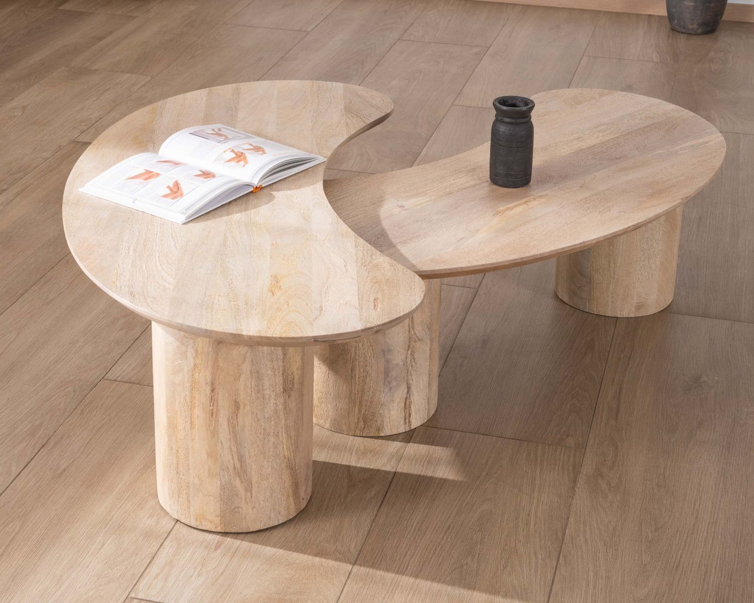 Duo de tables basses design épuré en manguier "Jappy" forme haricot