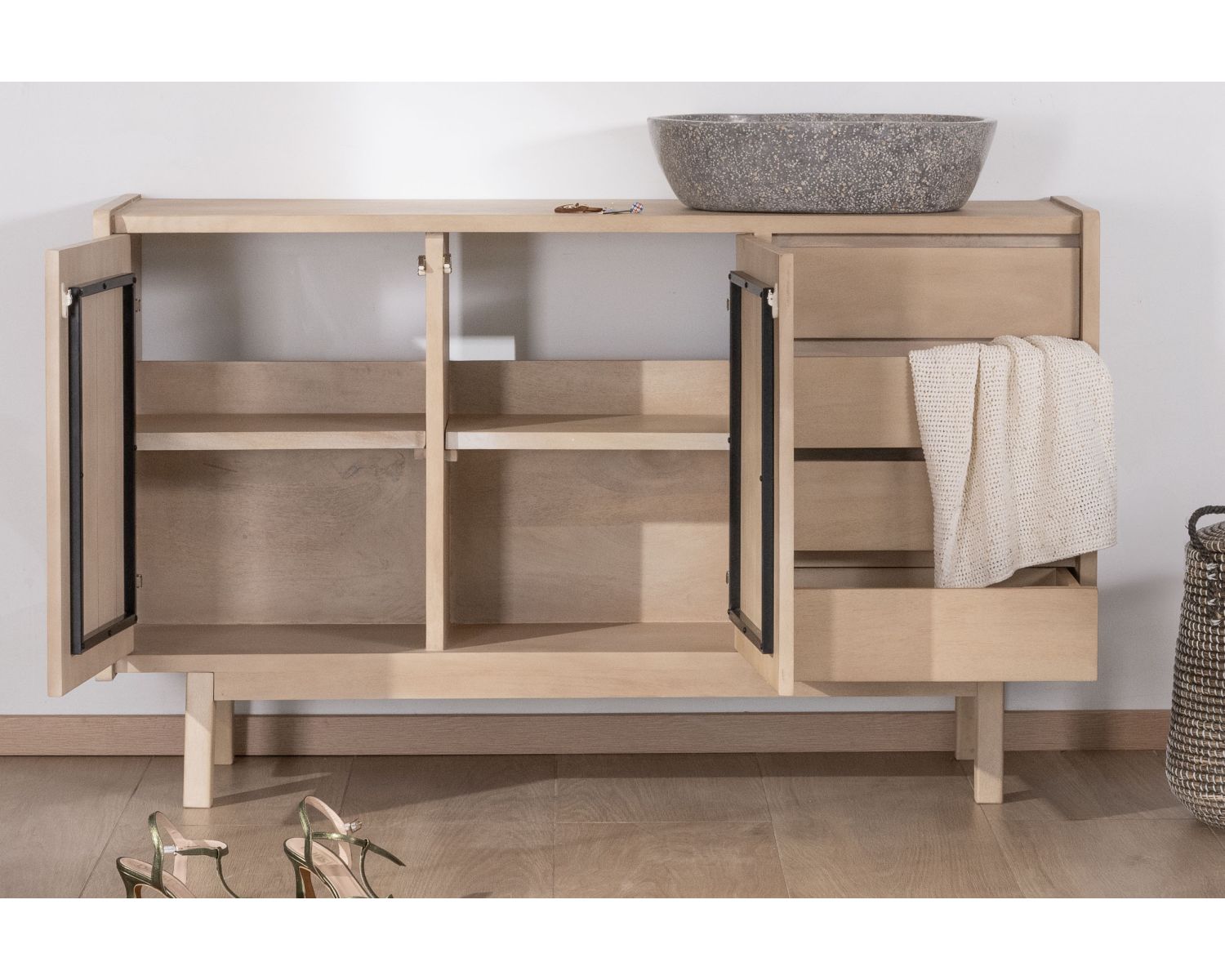 Meuble sous vasque 140 cm en manguier blanchi avec portes et tiroirs "Kahiko"