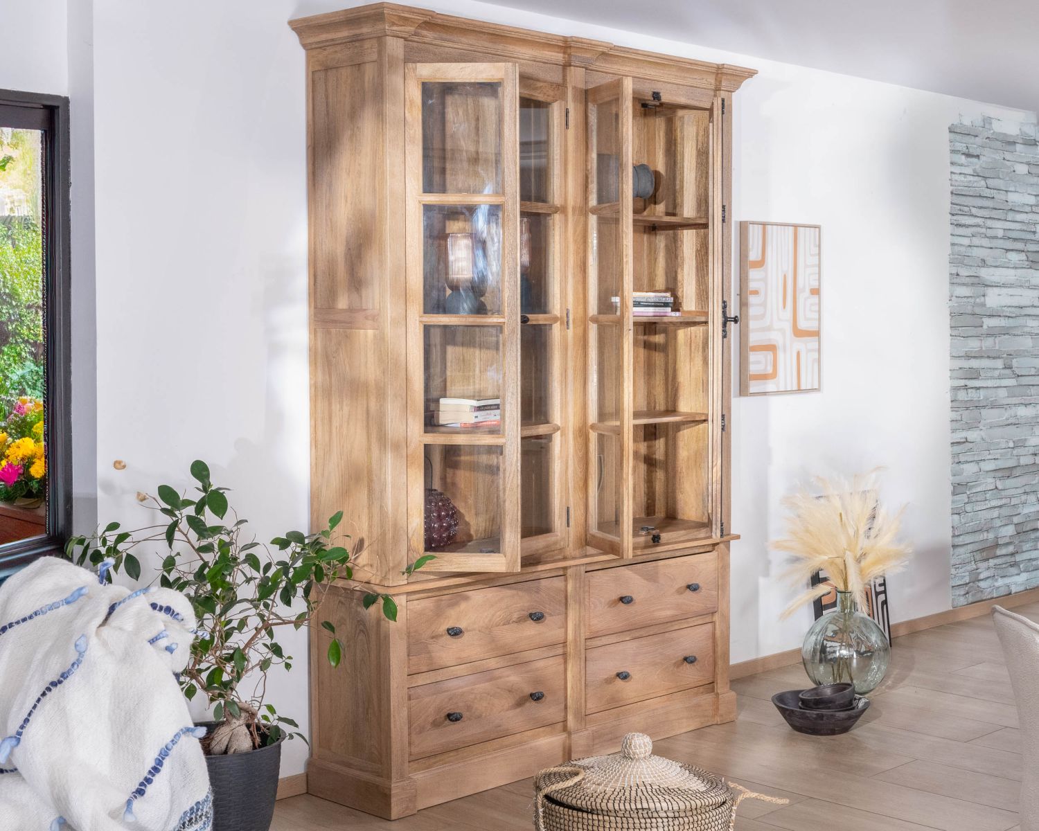 Vaisselier en manguier massif 170 cm avec portes vitrées et tiroirs "Santa"