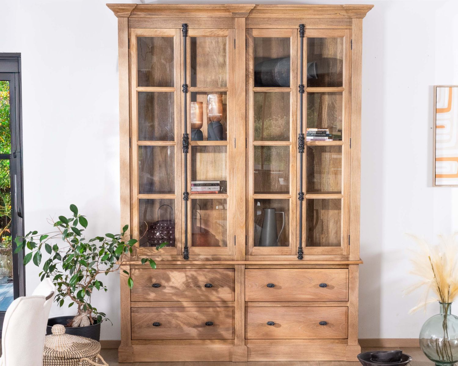 Vaisselier en manguier massif 170 cm avec portes vitrées et tiroirs "Santa"