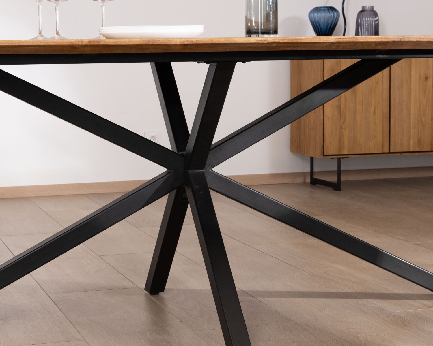 Grande table de repas en teck recyclé et pieds mikado "Bahia" 240 cm
