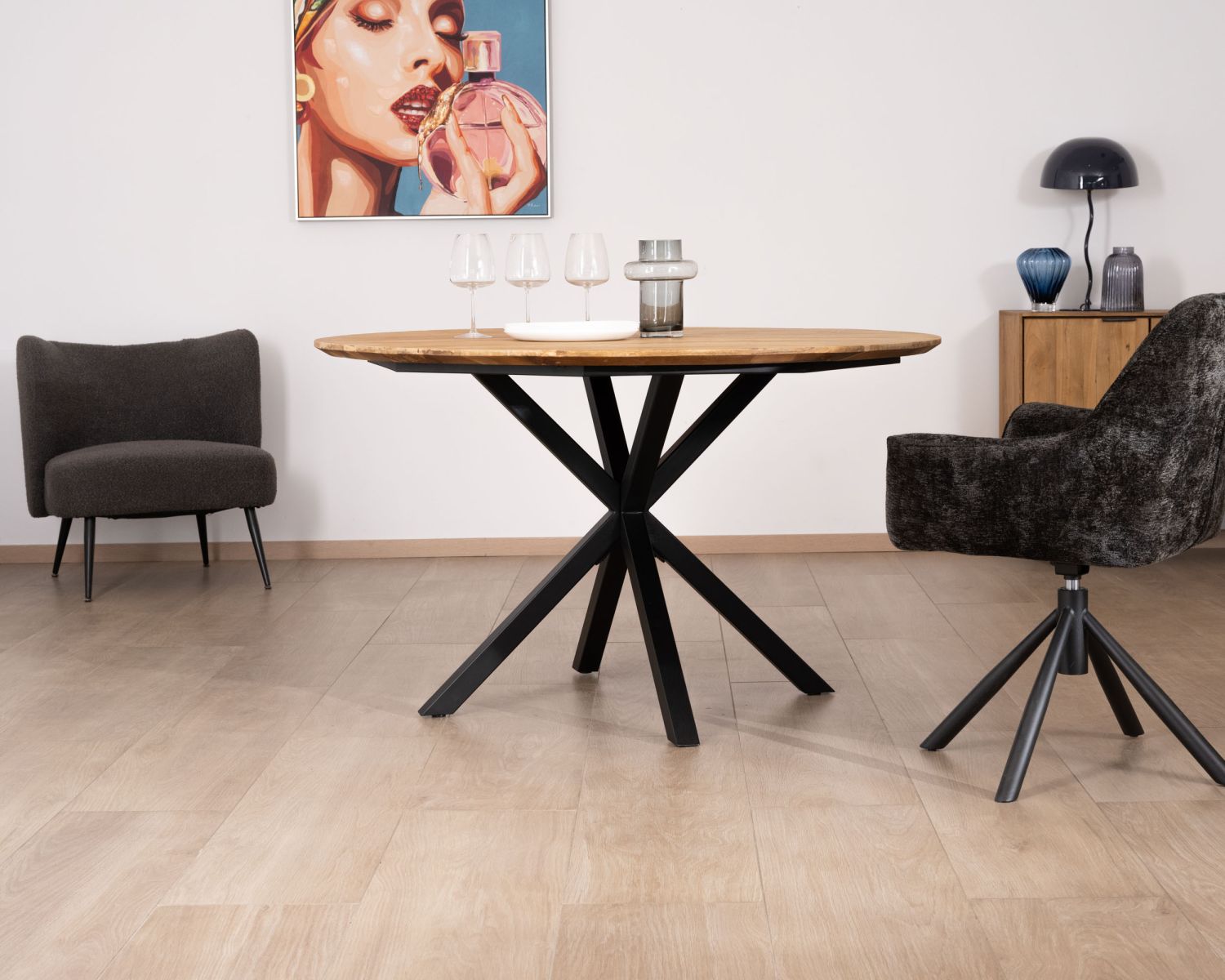 Table à manger ronde en teck recyclé et pieds mikado "Bahia" 130 cm