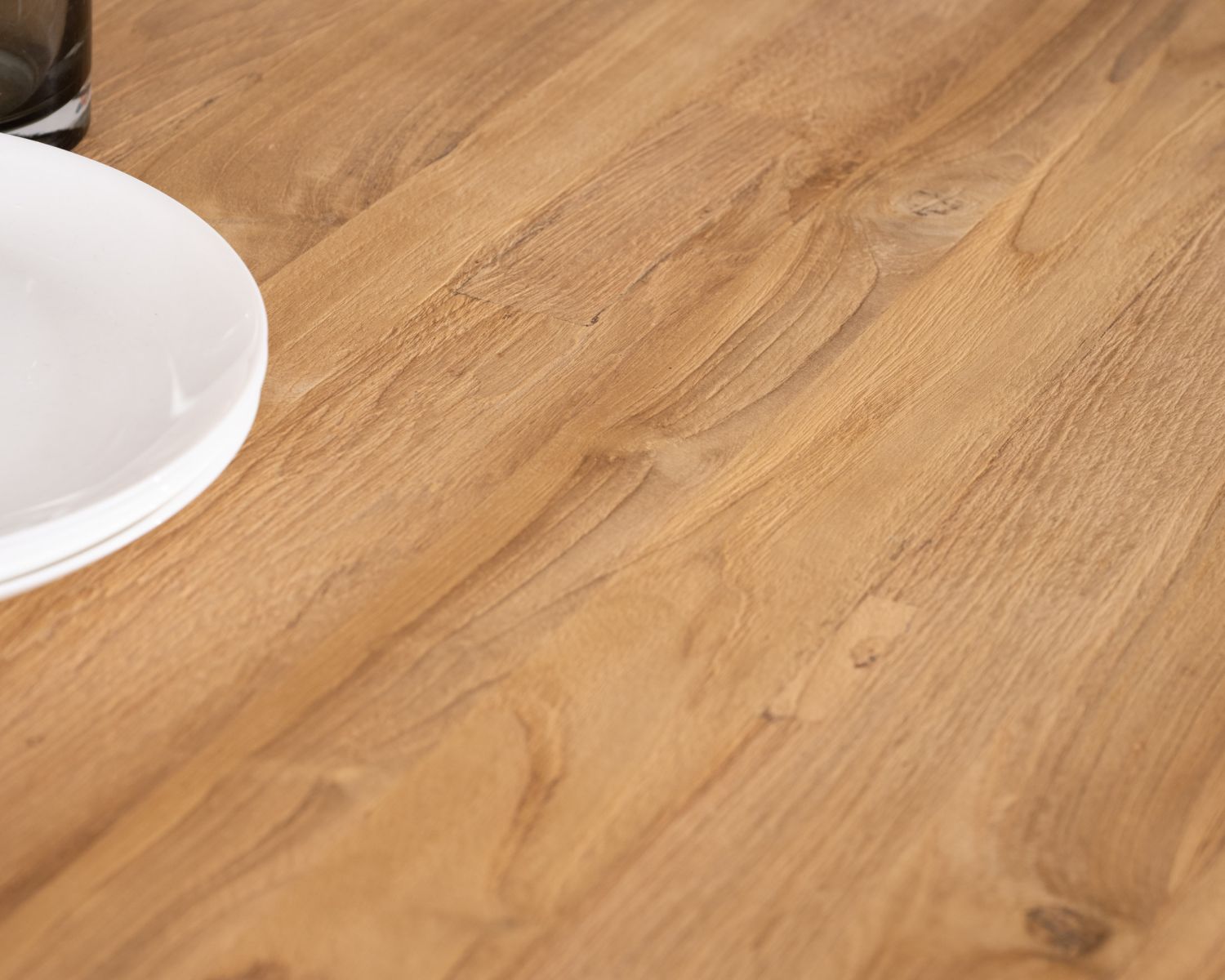 Table à manger ronde en teck recyclé et pieds mikado "Bahia" 130 cm