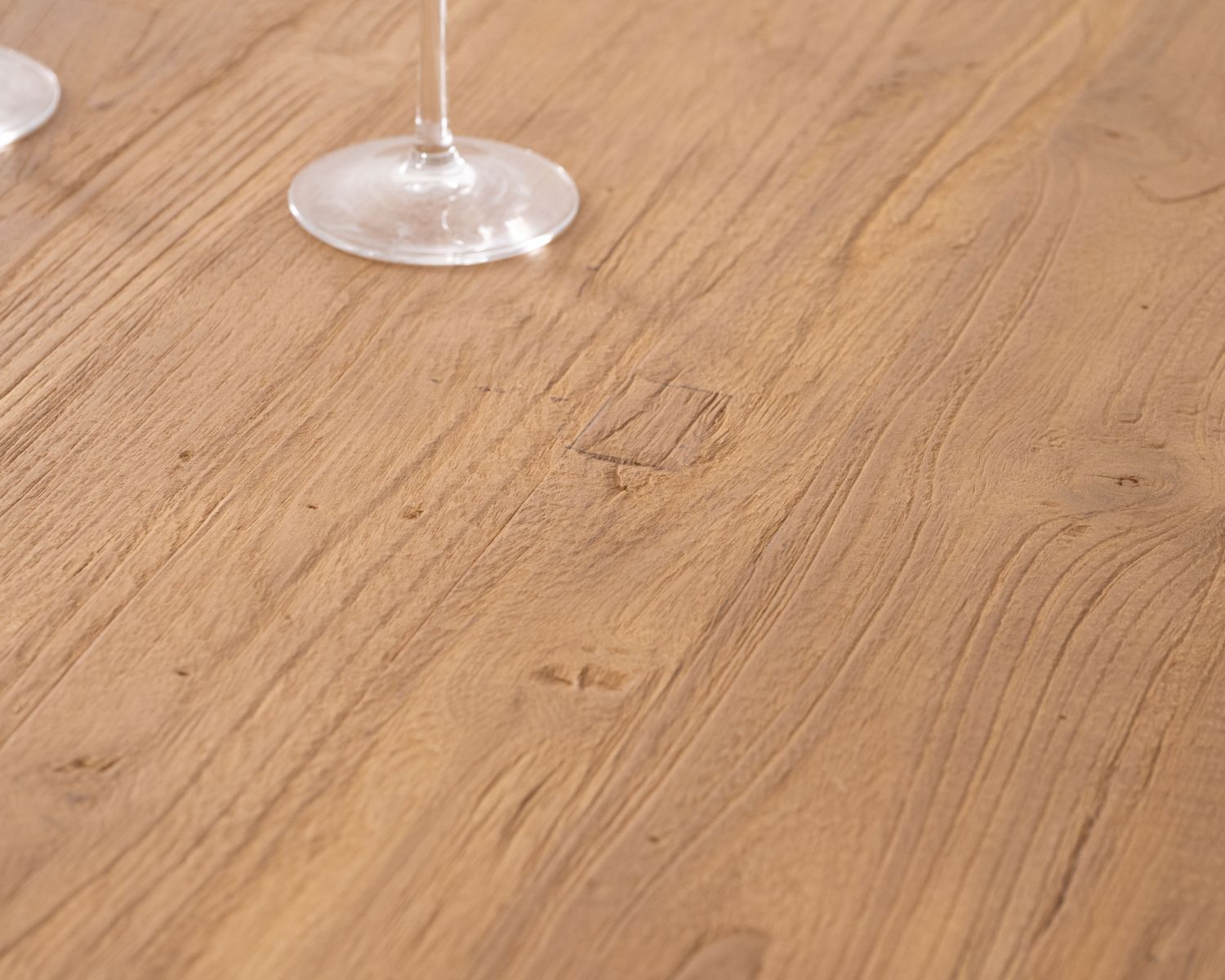 Table de salle à manger ovale en teck naturel "Bahia" pieds mikado métal