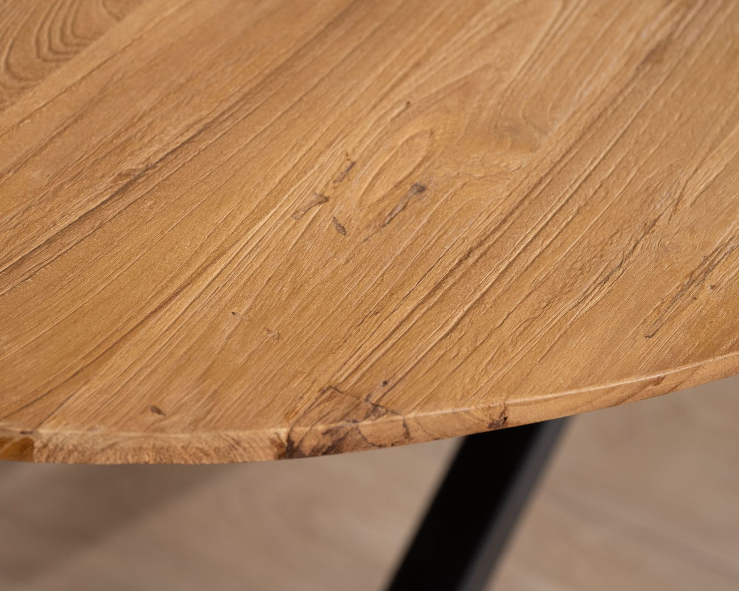 Table de salle à manger ovale en teck naturel "Bahia" pieds mikado métal