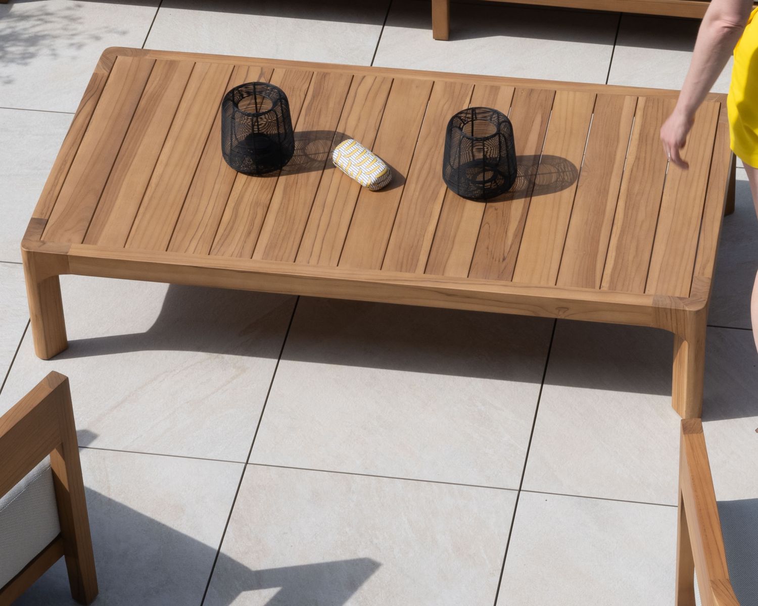 Table basse spécial extérieur design épuré en teck naturel "Venise"