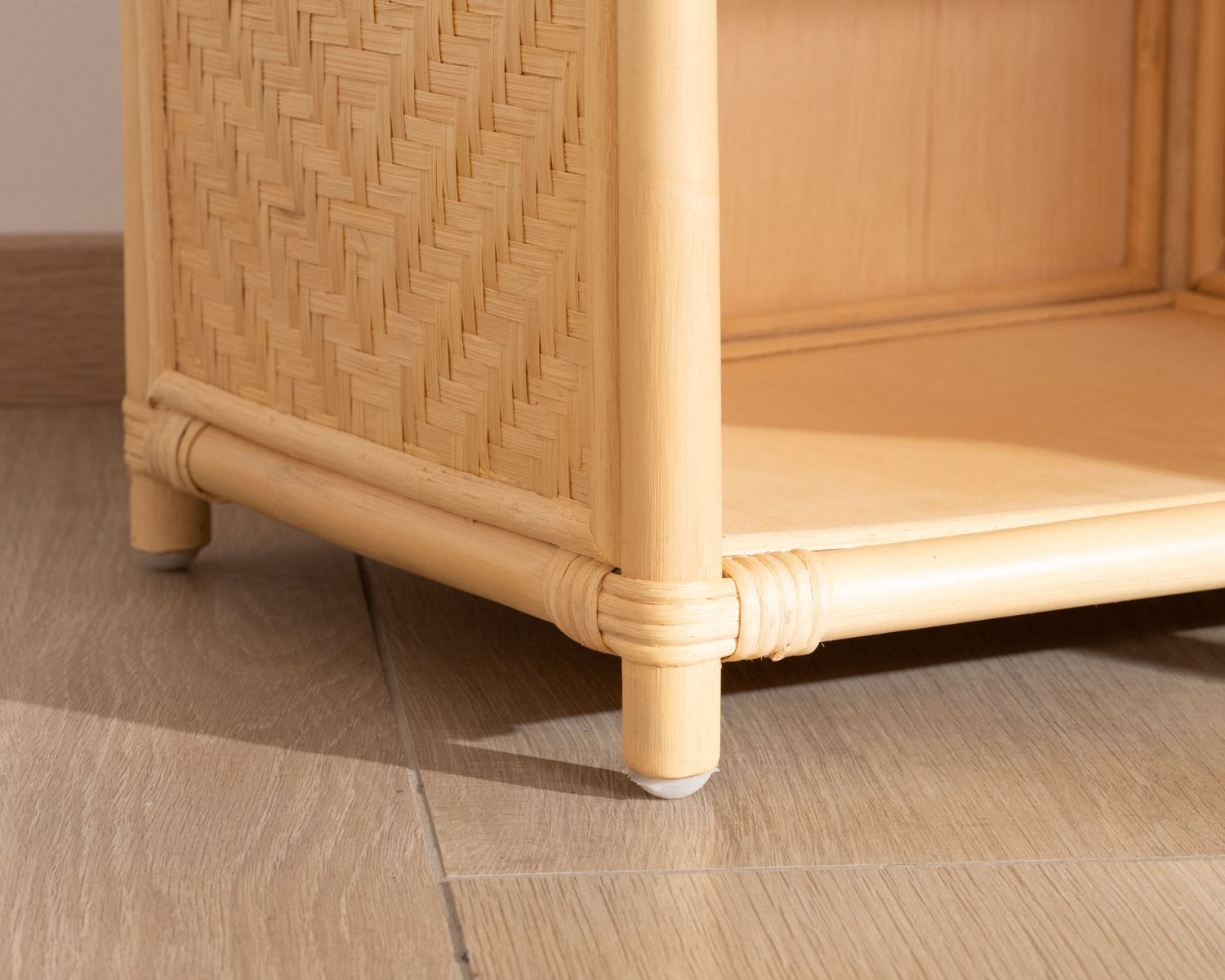 Petite table de chevet en rotin multi textures "Noho"