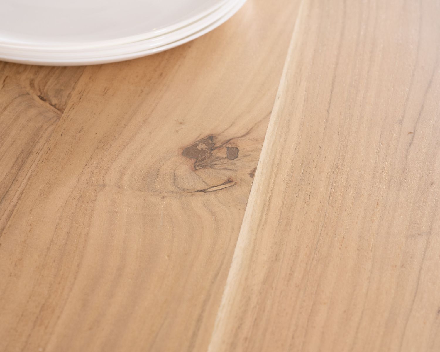 Table de repas en acacia et pieds mikado "3D" plateau forme carrée 150 cm