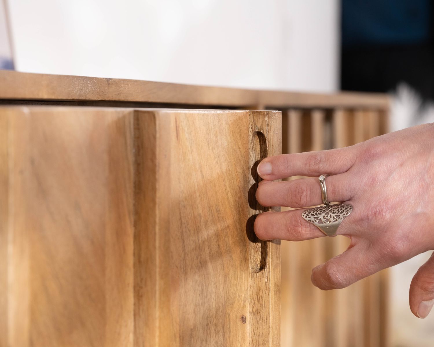 Buffet 4 portes esprit zen en manguier massif naturel 4 portes « Sicaly » 180 cm