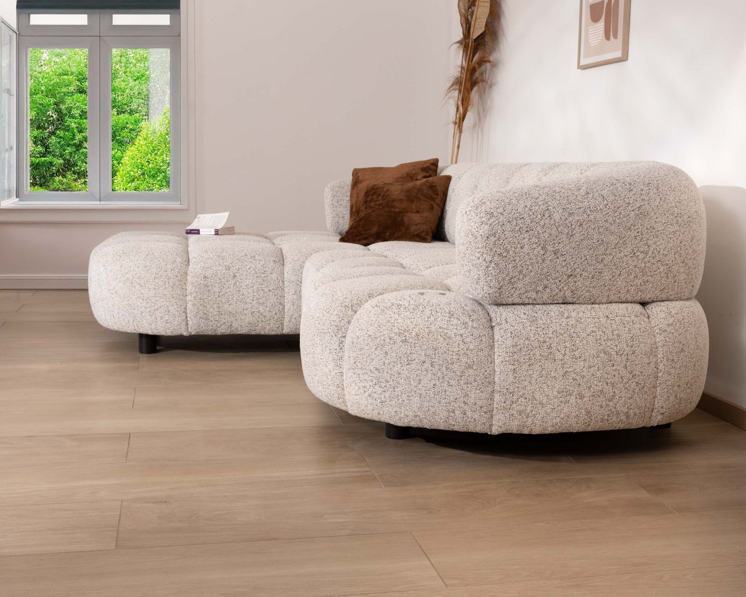 Canapé avec extension électrique et méridienne "Syltan" tissu tramé blanc cassé ultra confort