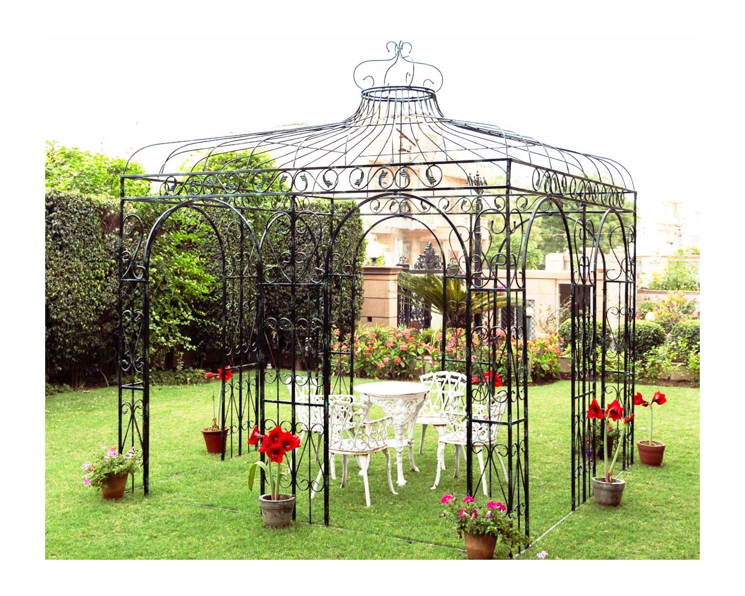 Gloriette carrée 3 x 3 m en acier aspect vieilli "Rosy"