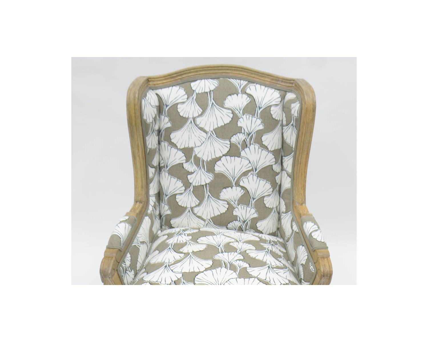 Fauteuil bergère imprimé ginko taupe et crème "Sofia" ultra confort