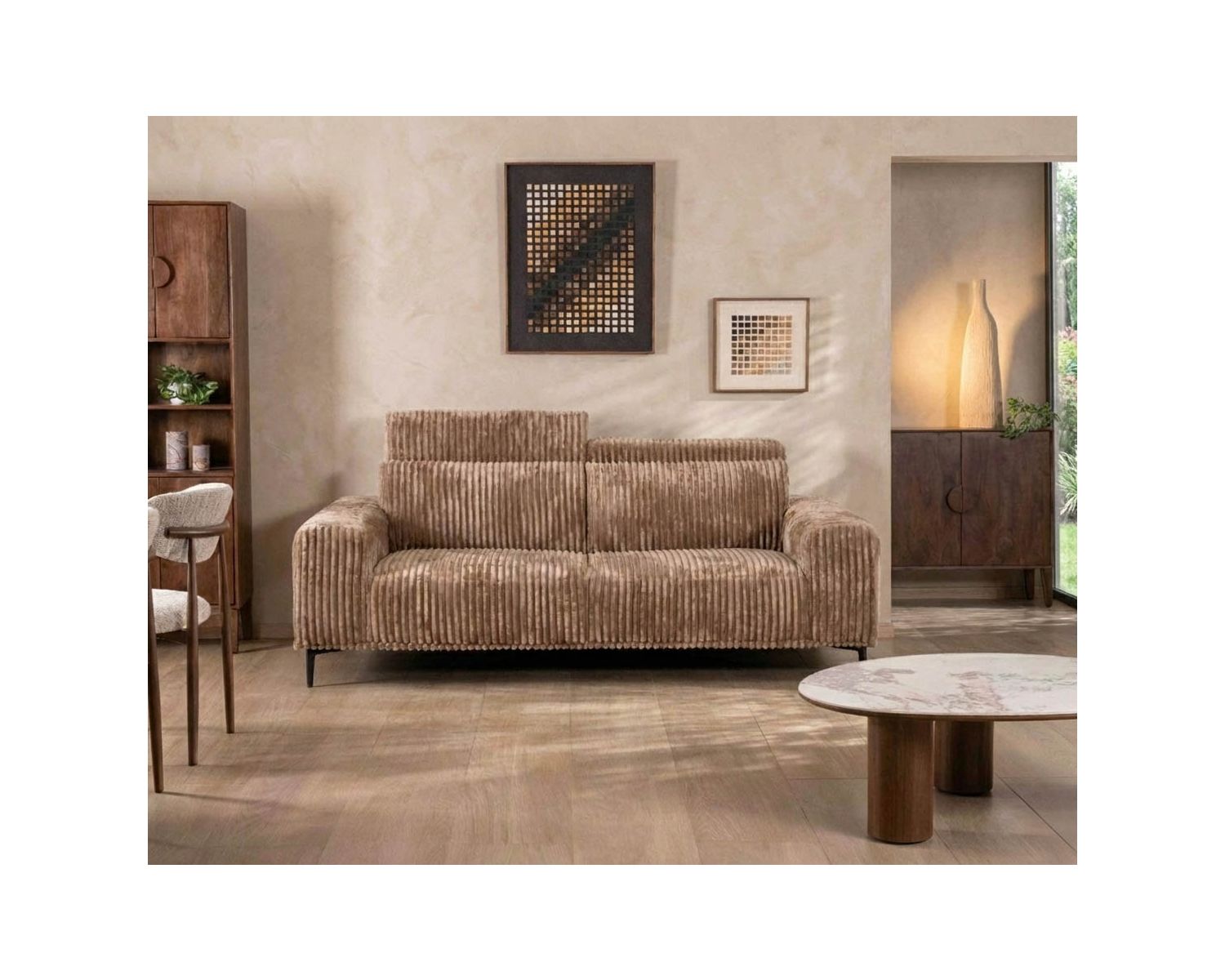 Canapé 3 places en velours larges côtes camel “Utsun” avec têtières relevables