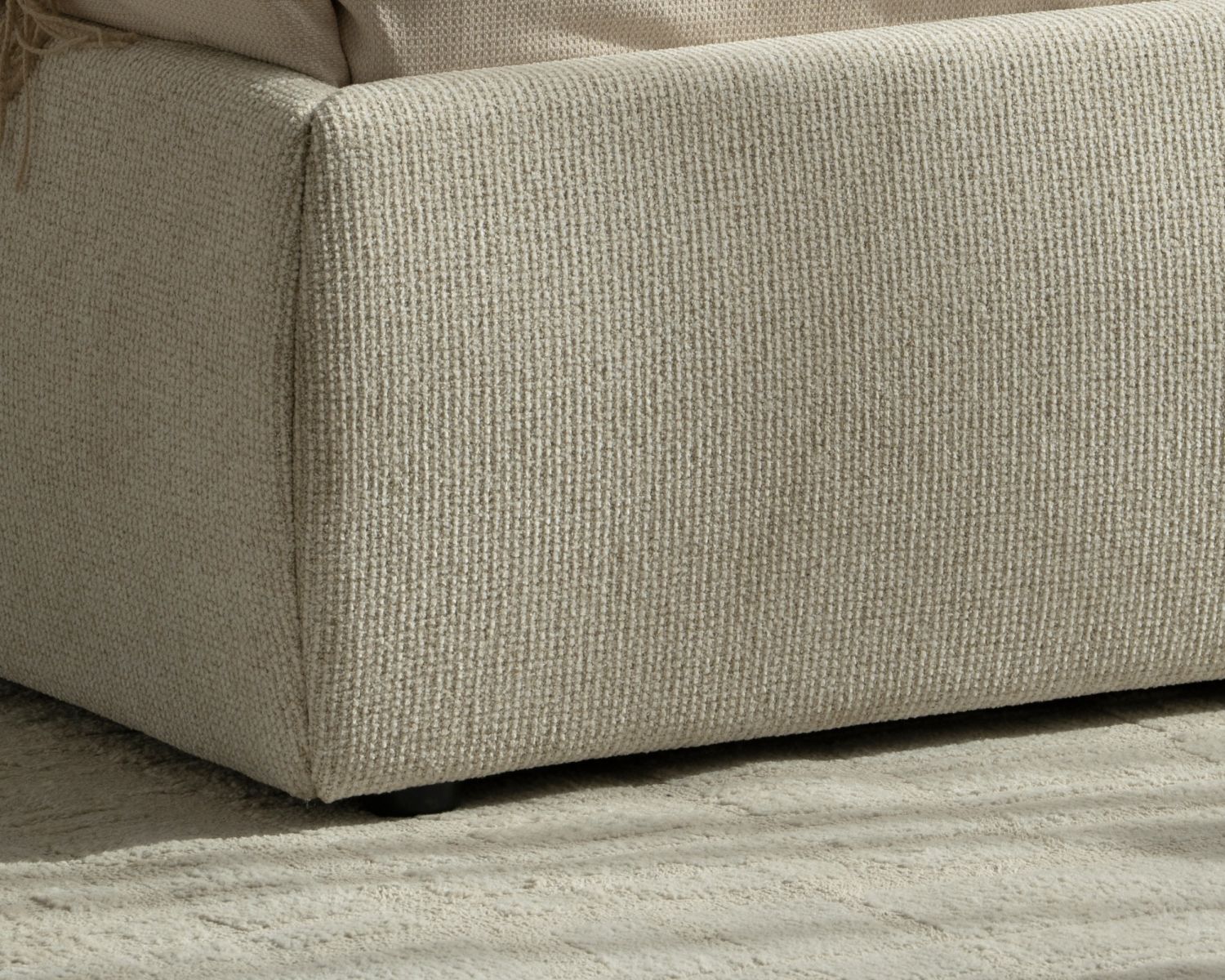 Cadre de lit 160 cm matelassé en tissu doux blanc tramé "Sweet Culture" formes organiques