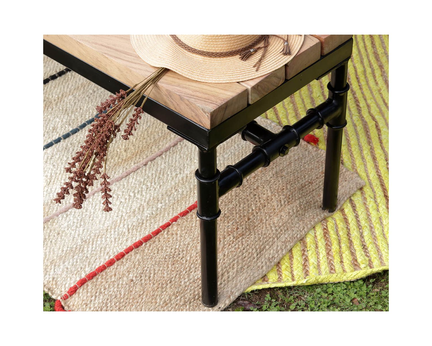 Banc industriel en bois d’acacia massif et métal "Garden"