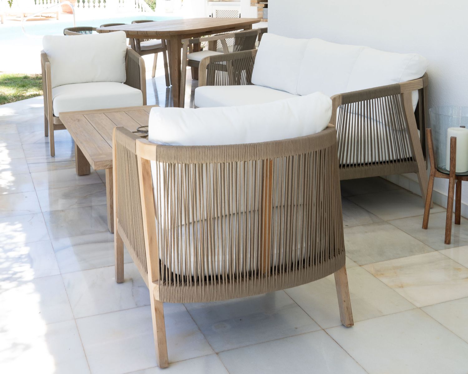 Salon de jardin épuré en teck recyclé "Eole"