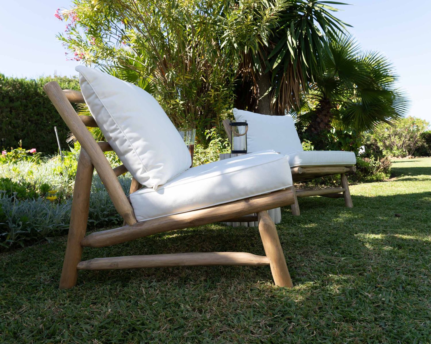 Fauteuil de détente spécial extérieur en branches de teck style ethnique "Sumatra"