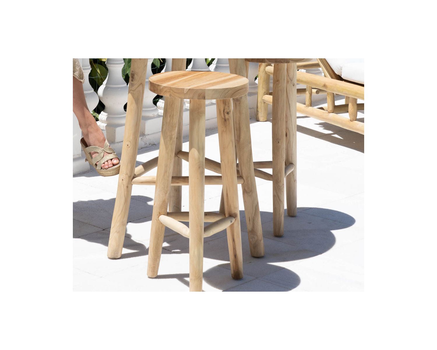 Tabouret de bar 75 cm esprit ethnique en branches de teck "Sumatra"