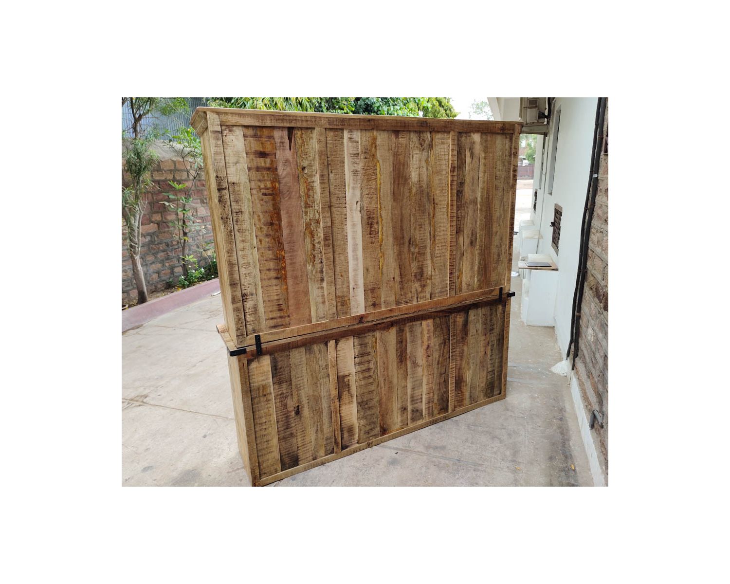 Vaisselier industriel métal et bois portes coulissantes 2m "Caractère"