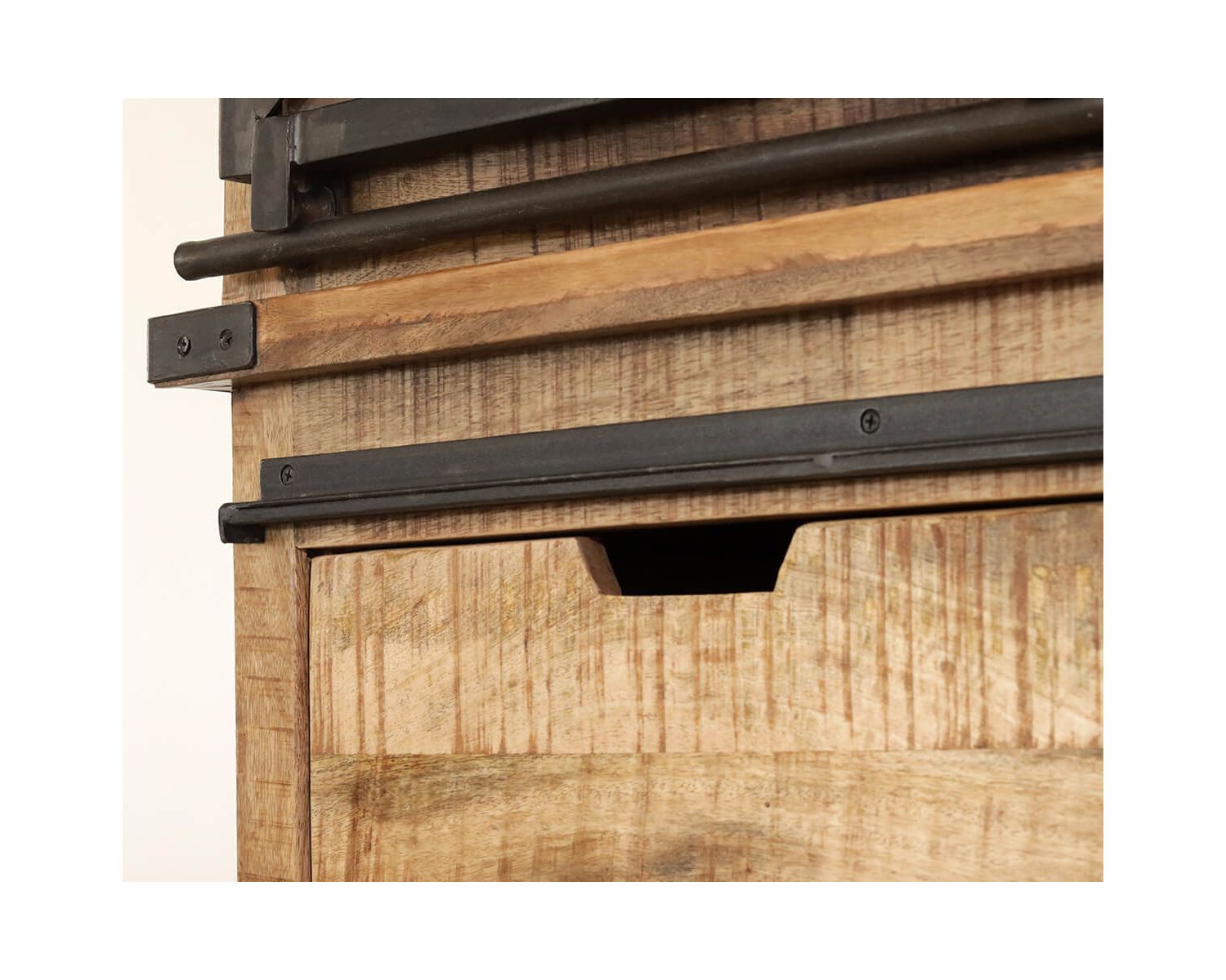 Vaisselier industriel métal et bois portes coulissantes 2m "Caractère"