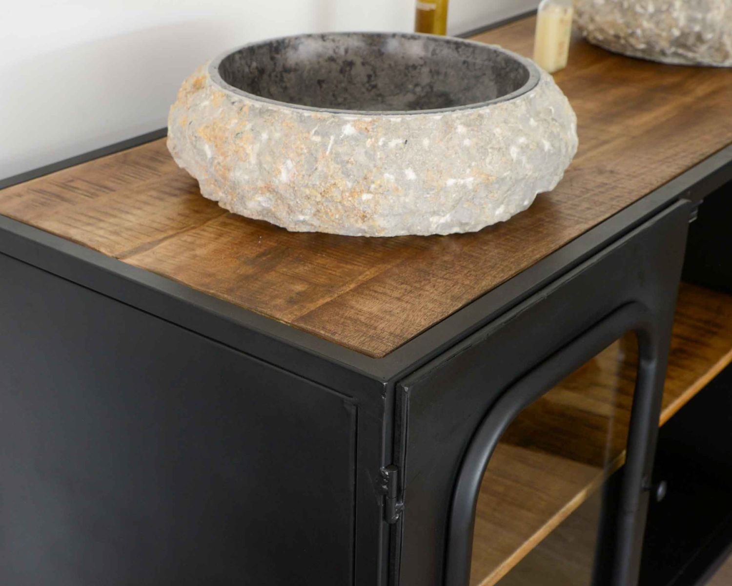 Vasque à poser en marbre poli et brut gris foncé "Stone"