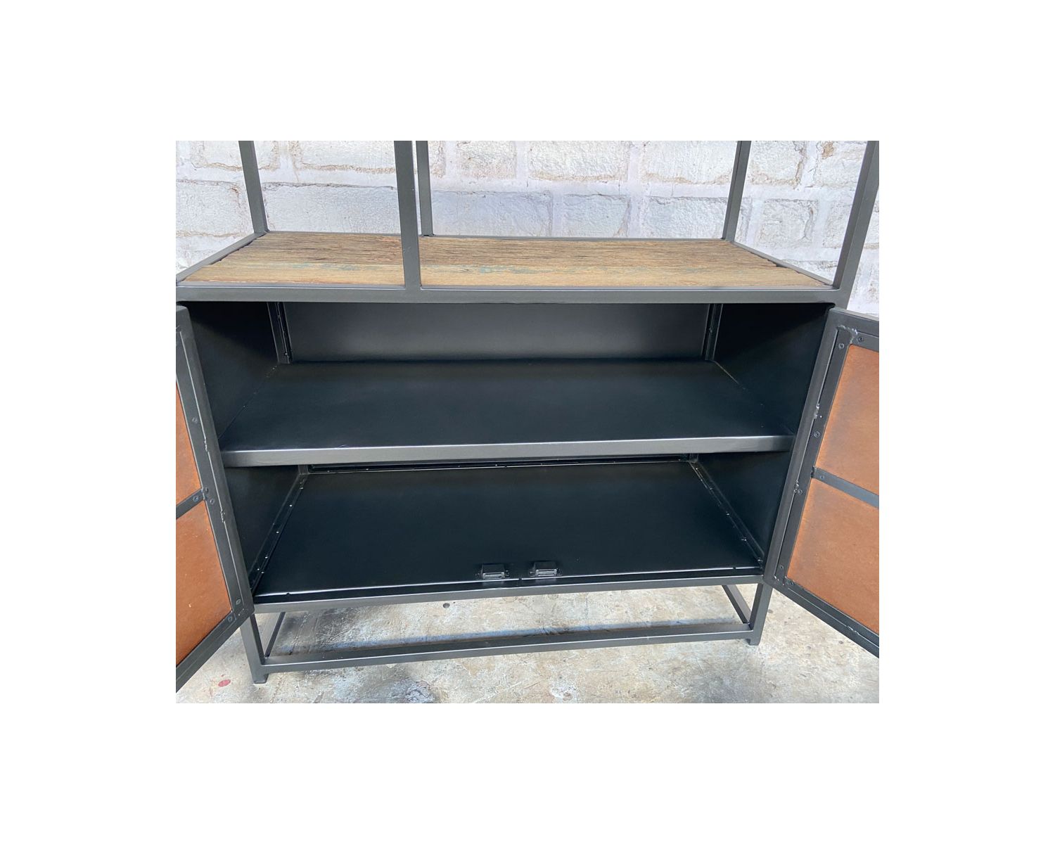 Bibliothèque industrielle 180x90 cm métal gris et manguier "Kaloupilé"