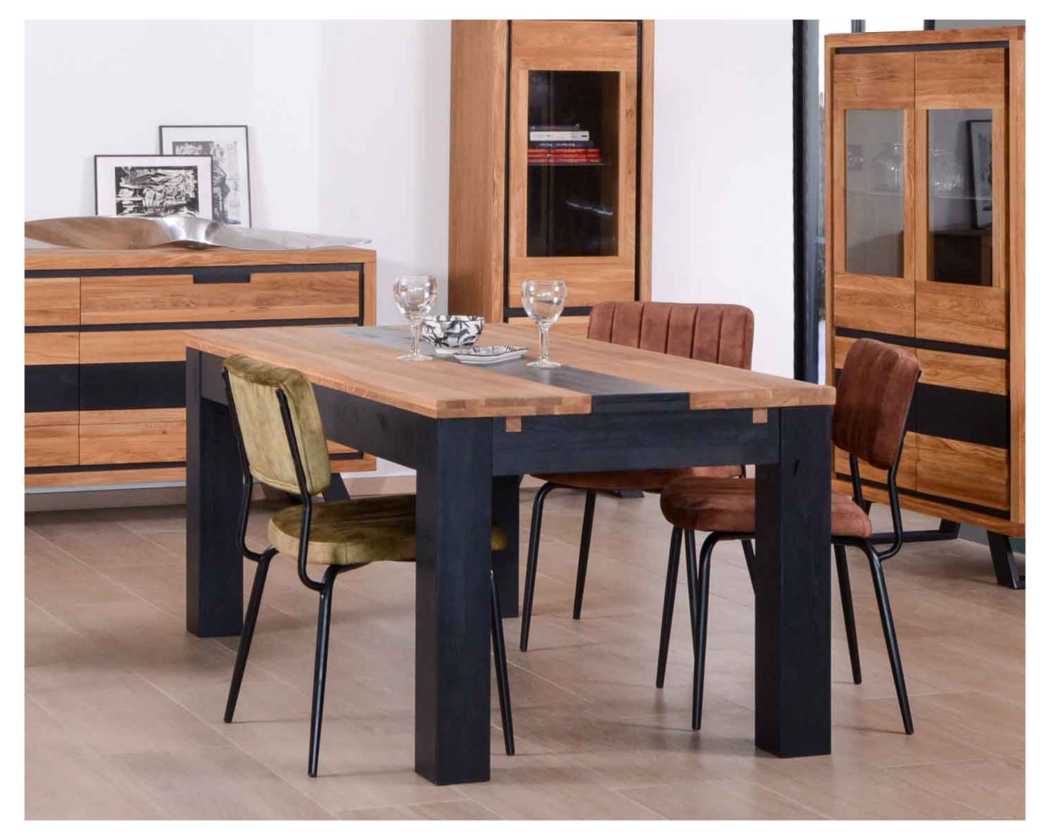 Table à manger carrée 140x140 "Toly" chêne et pin massifs