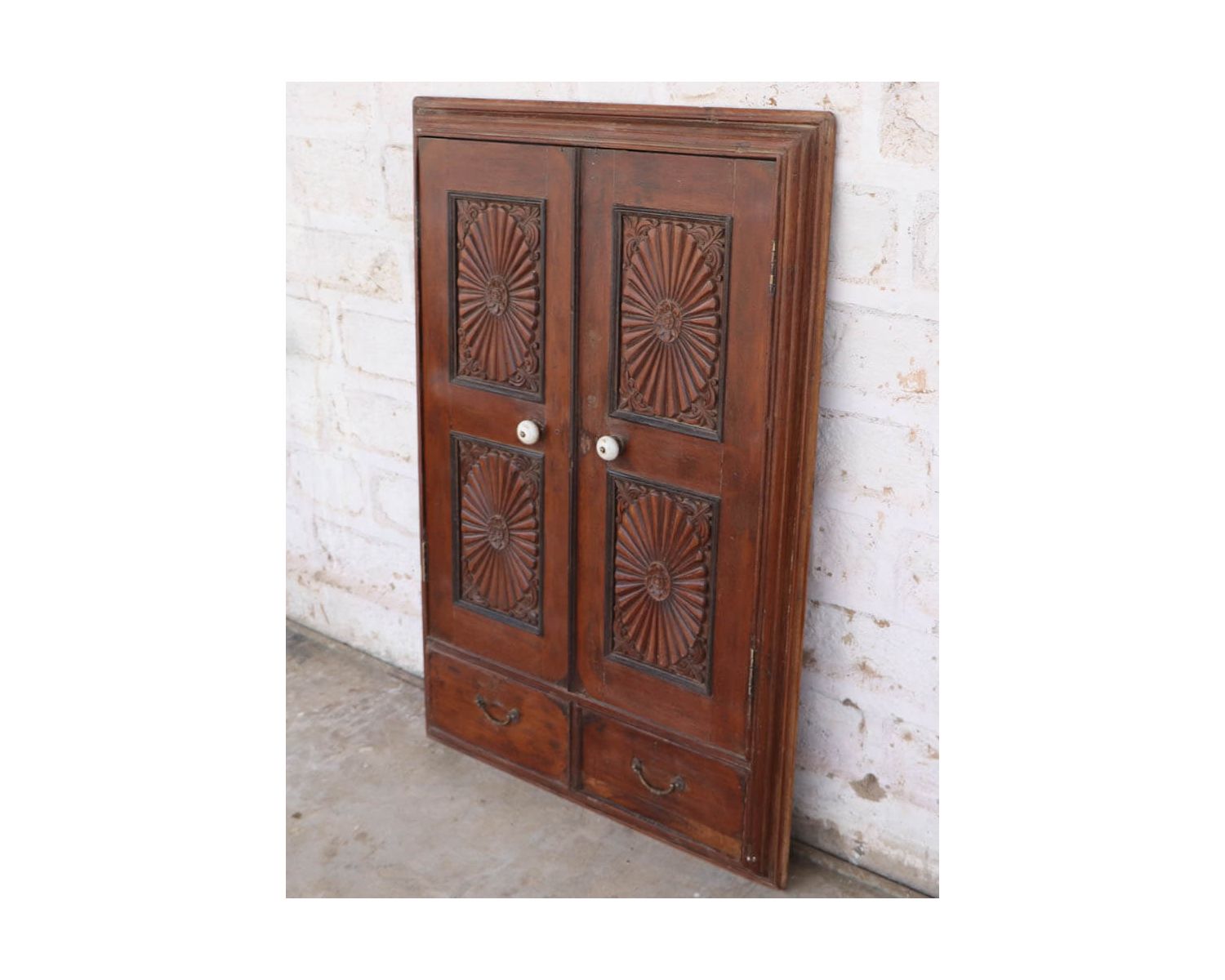 Porte indienne 2 battants bois patiné motifs élégants "Vieille Porte"