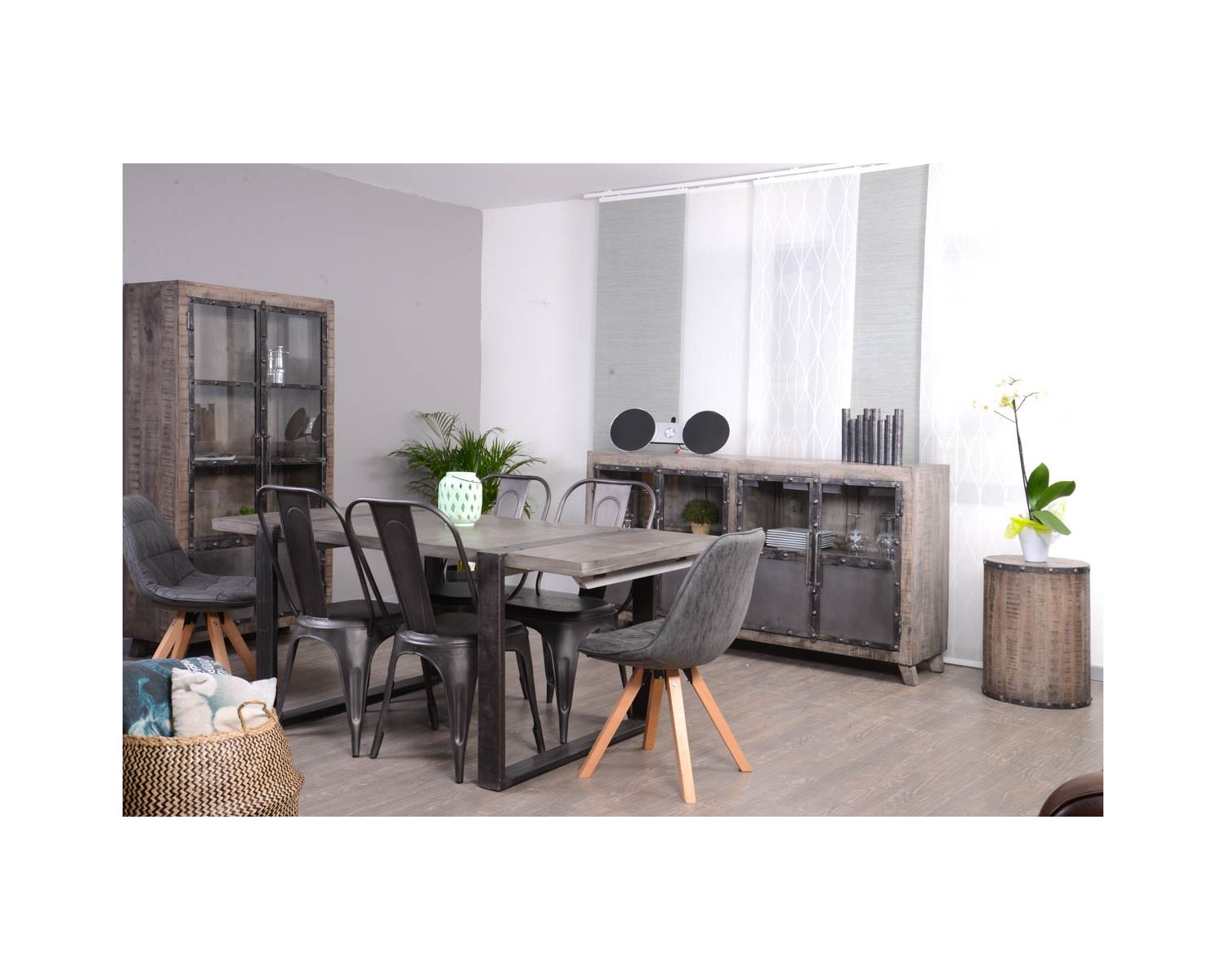 Lot de 2 chaises scandinaves noires "Chaise Casita-Yate"