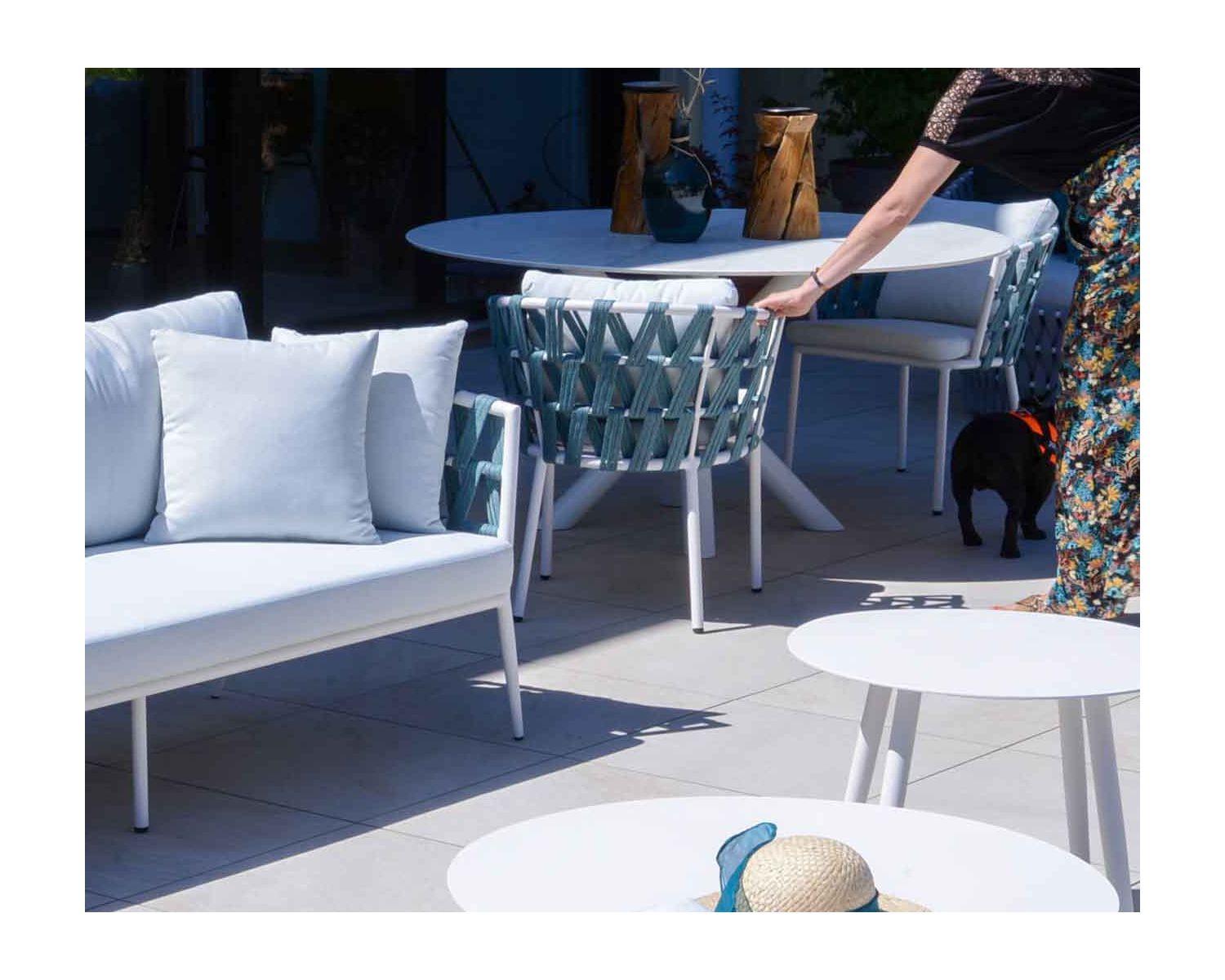 Ensemble de 2 tables basses rondes en aluminium blanc "Saumur"